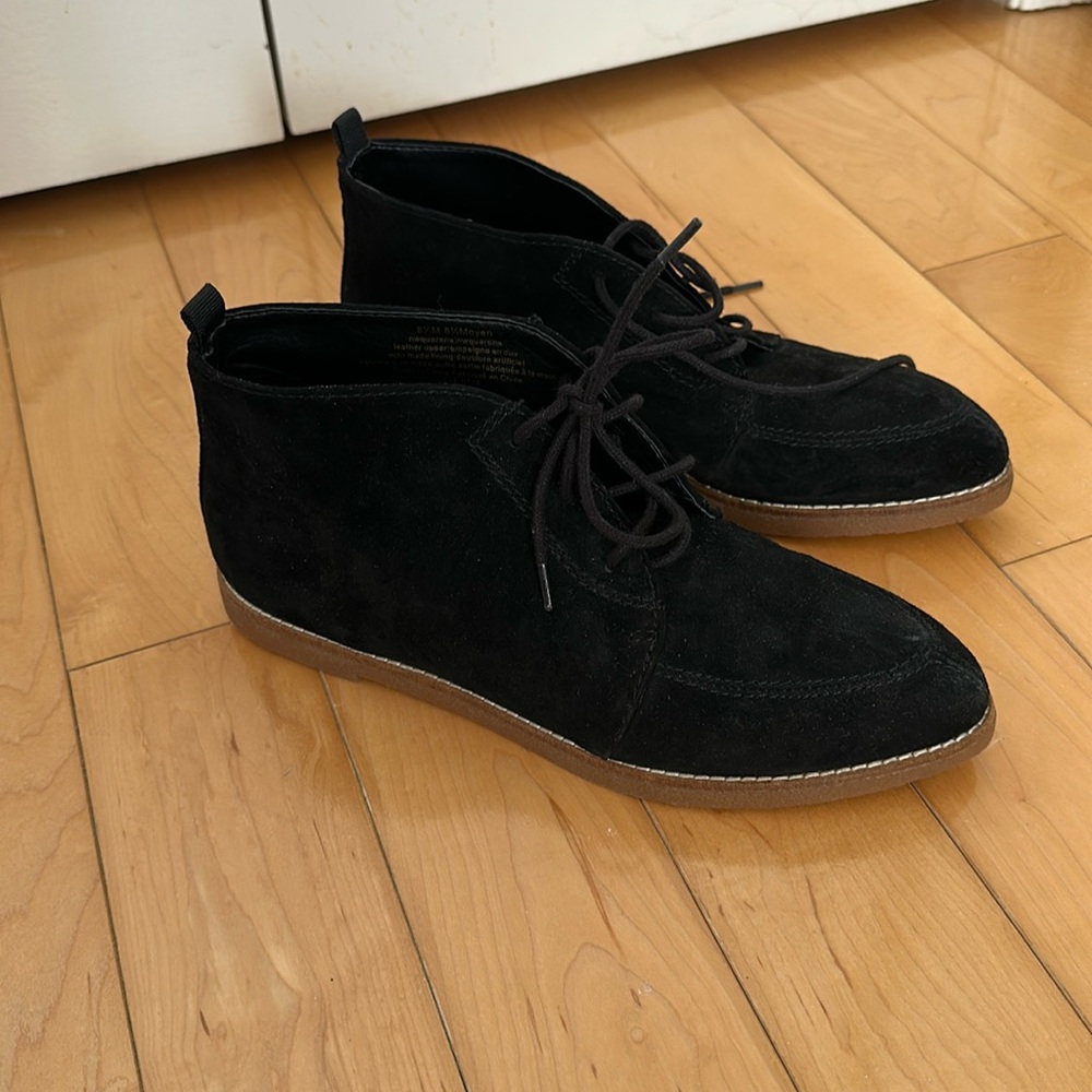 NINE WEST Suede Booties